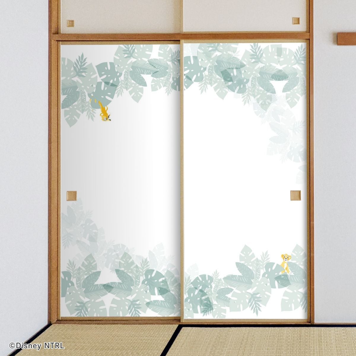 【廃番のため1月29日販売終了】ディズニーキャラクター ふすま紙 ライオンキング NTLD-031F 水で貼るタイプ 再湿 襖紙 幅約92cm×長さ約182cm 2枚1組 アサヒペン