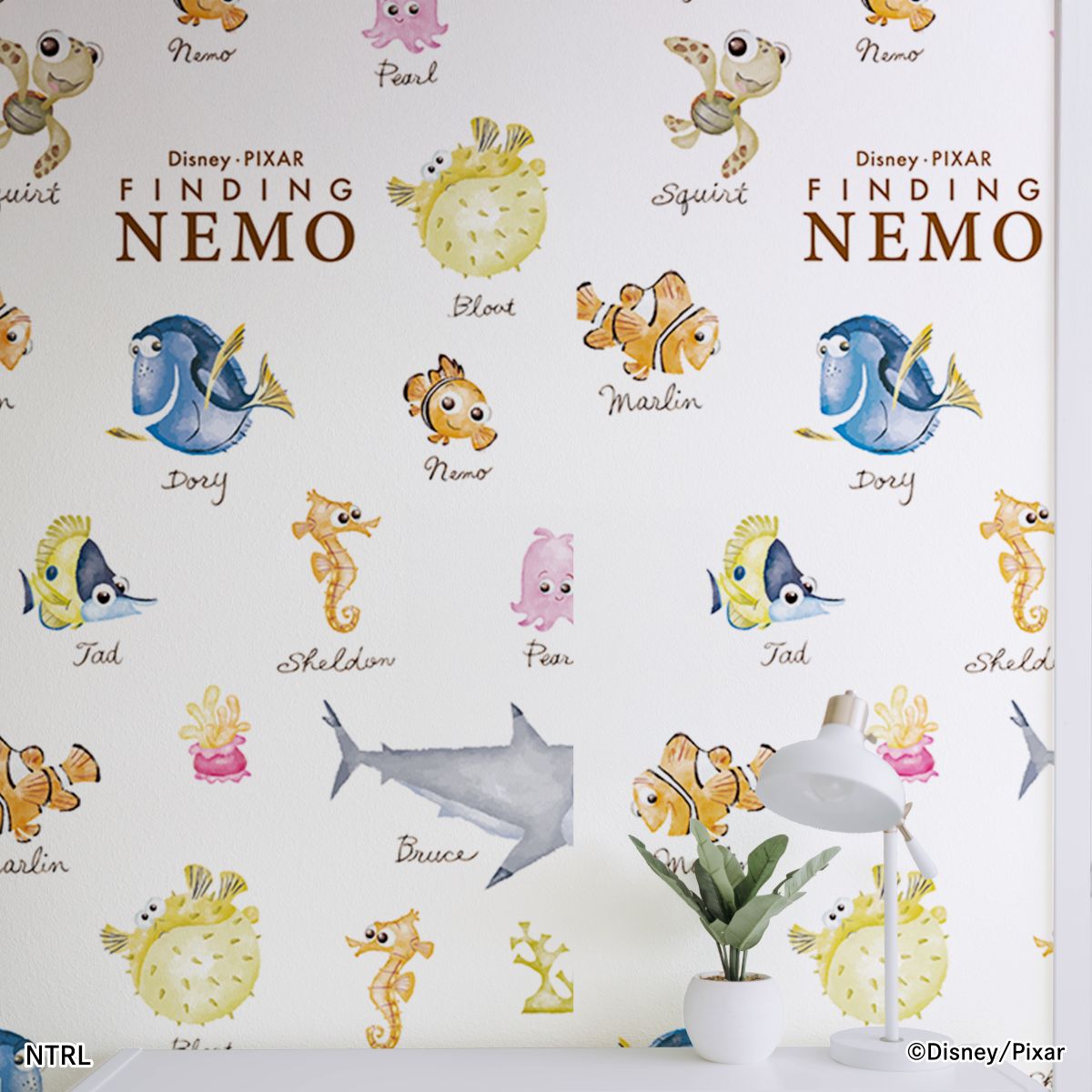 ディズニーキャラクター ピクサー のりなし壁紙 ファインディング・ニモ NTLX-005W のり貼りタイプ 幅約97cm×長さ約265cm 1枚入り