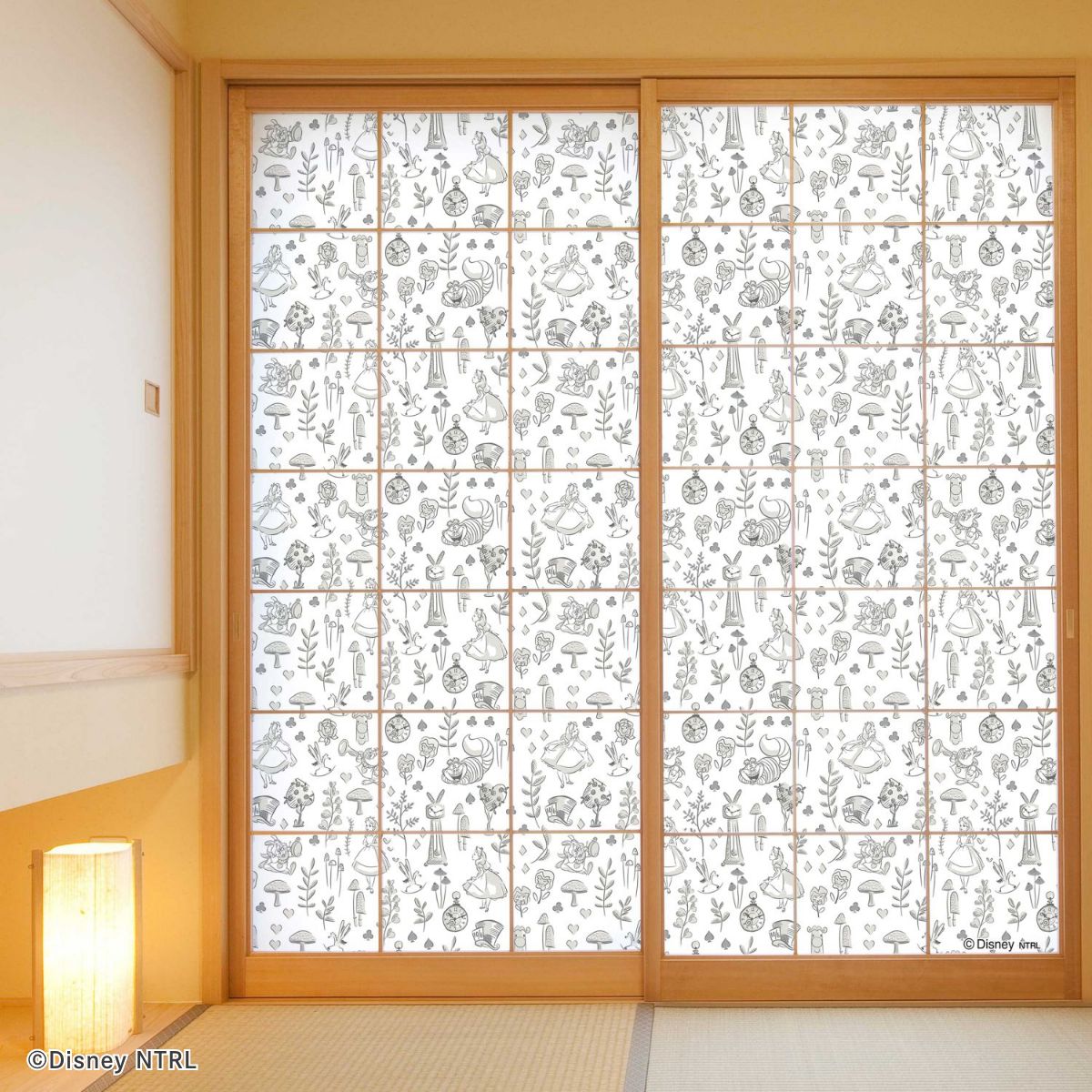 ディズニーキャラクター 障子紙 ふしぎの国のアリス 総柄 NTLD-043S のりで貼るタイプ 幅約92cm×長さ約182cm 2枚1組 アサヒペン
