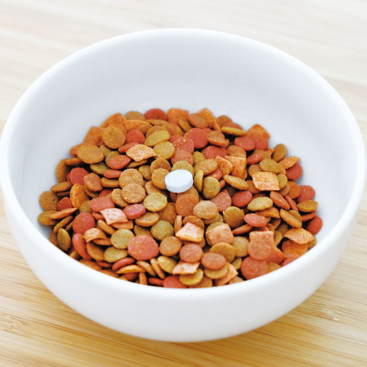 猫用栄養補完食 ねこおもい ごはんにまぜて食べる歯みがき タブレット まぐろ味 内容量：10g 約1ヶ月分 日本製 卵黄粉末グロビゲンPG配合 トーラス ペット用品 ペット