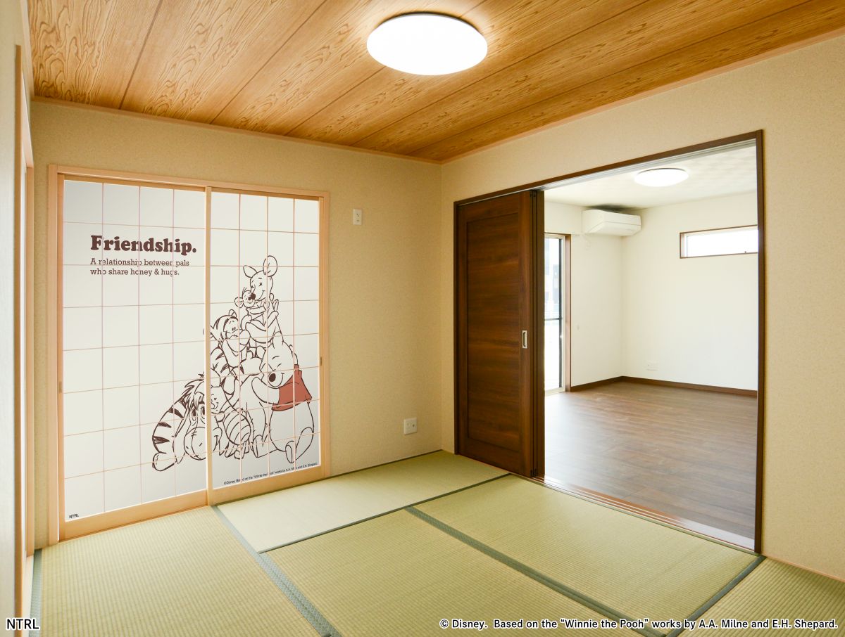 くまのプーさん ディズニーキャラクター 障子紙 大切な仲間 NTLD-045S のりで貼るタイプ 幅約92cm×長さ約182cm 2枚1組 アサヒペン