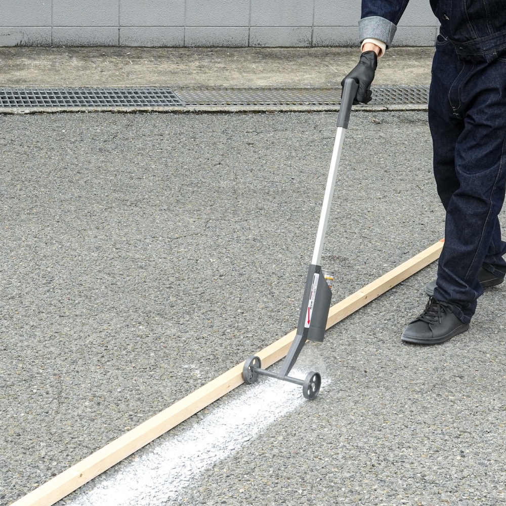 スプレーライナー　道路線引き用スプレー専用器具