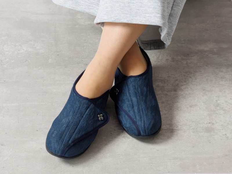 �ڿ����顼�۲����� L011 �ͥ��ӡ�