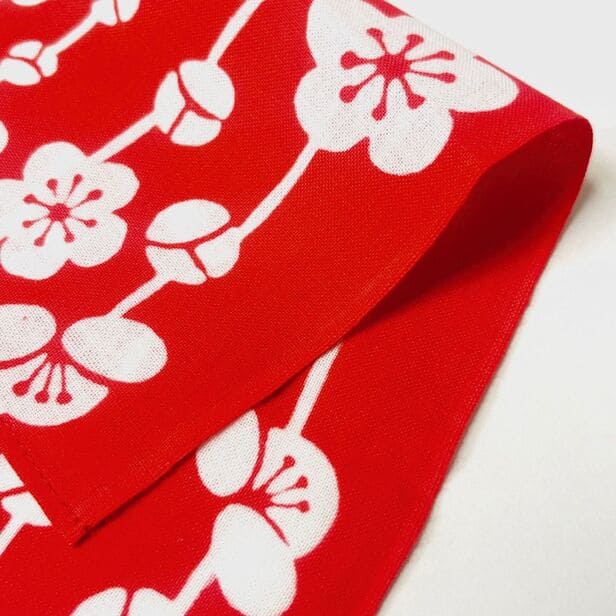 手ぬぐいハンカチ 「歌舞伎衣裳・三千歳（梅）」