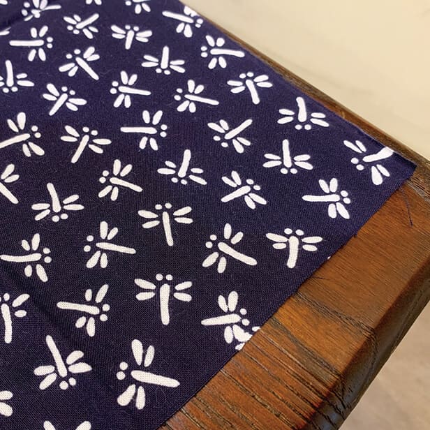 手ぬぐい「トンボ（紺）」