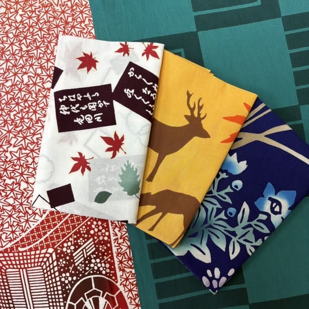 手ぬぐい 「紅葉の御所車」