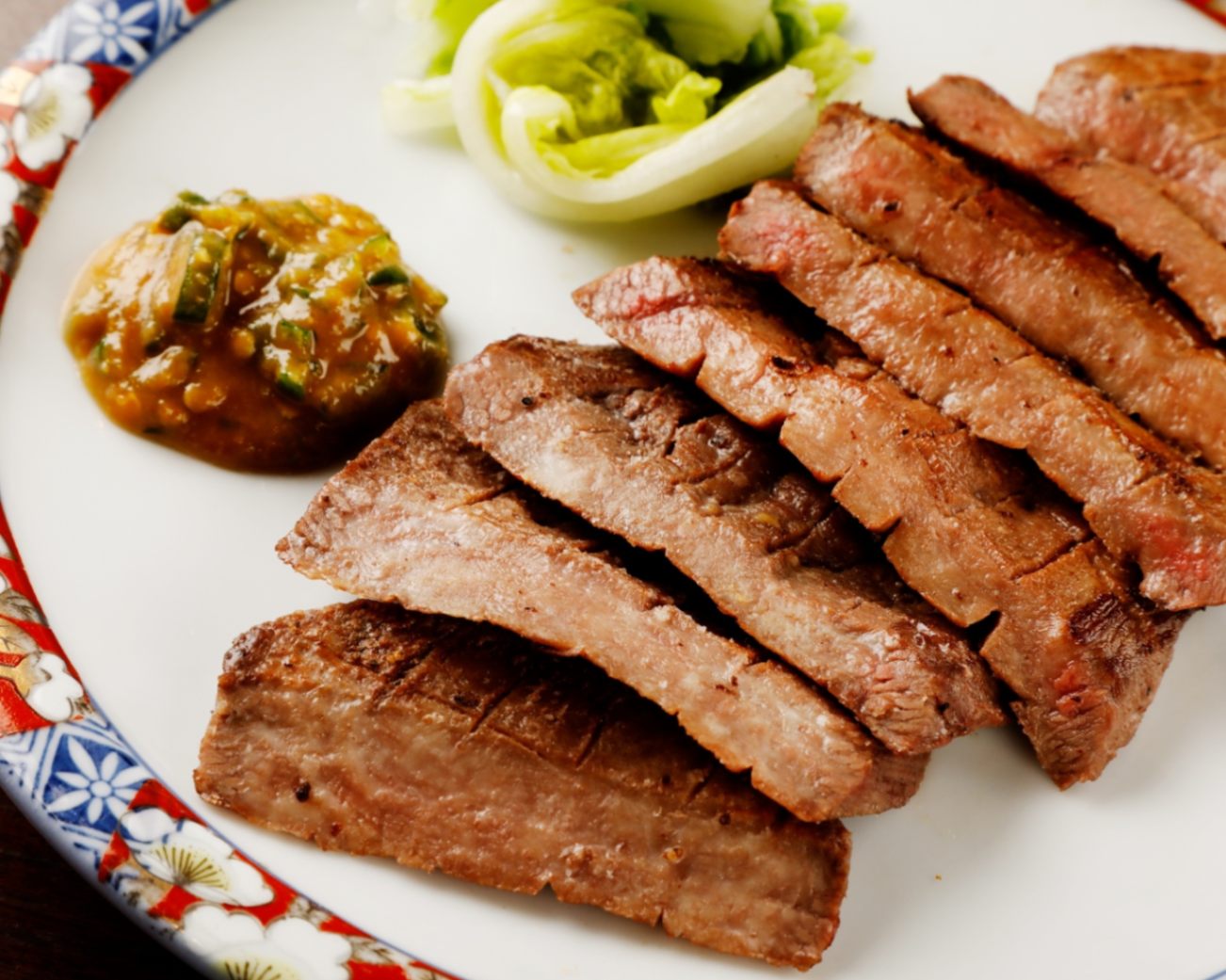 特選馬刺し×厚切り牛タン 大宮ダイニング オモプラッタ