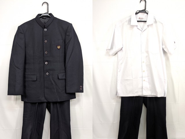水島工業高校、男子制服と鞄、夏冬服ズボン各1本、夏服シャツ2枚、長袖シャツ2枚。 水島工業高校、男子制服と鞄、夏冬服ズボン各1本、夏服シャツ2枚、長袖
