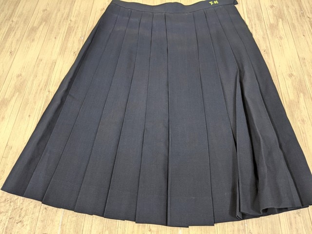 p81 愛知県 名古屋女子大学中学校 廃盤?? 夏服セーラー服+夏服スカート+スカーフ/yt3475【25HER】