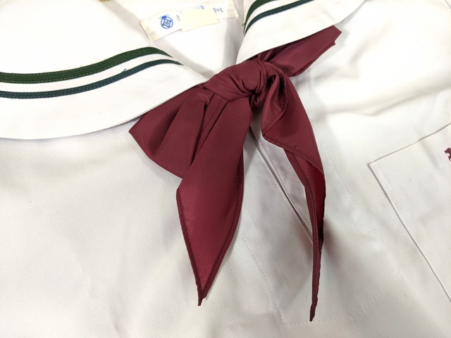 p81 愛知県 名古屋女子大学中学校 廃盤?? 夏服セーラー服+長袖シャツ+冬服スカート+スカーフ/yt3476【25DHE】