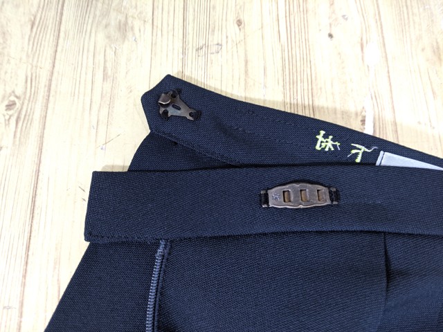 p81 愛知県 名古屋女子大学中学校 廃盤?? 夏服セーラー服+長袖シャツ+冬服スカート+スカーフ/yt3476【25DHE】