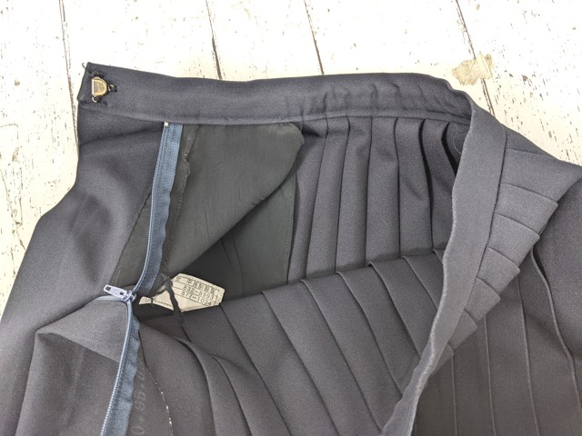 o27 沖縄県 那覇高校 女子用学生服 制服 冬服セーラー服+冬服スカート+ネクタイ/yt7055【15WIK】