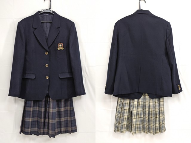 札幌北斗高校制服【投稿する時にオンライン決算になってしまいましたが直接の手渡しでお願いします。 1578112478-1578113224.jpeg