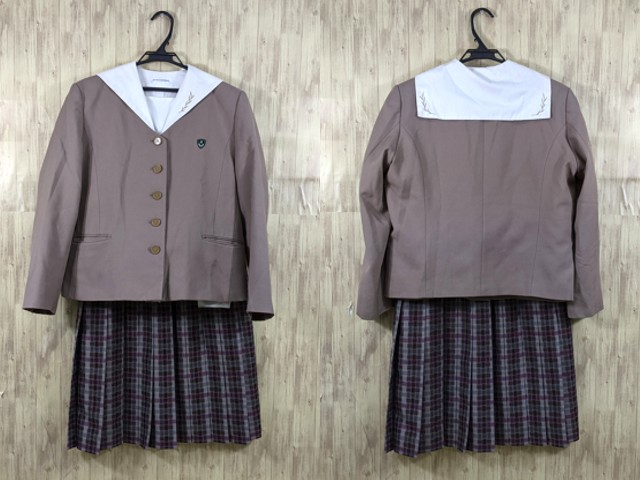 名城大学附属高校制服セット・赤学年