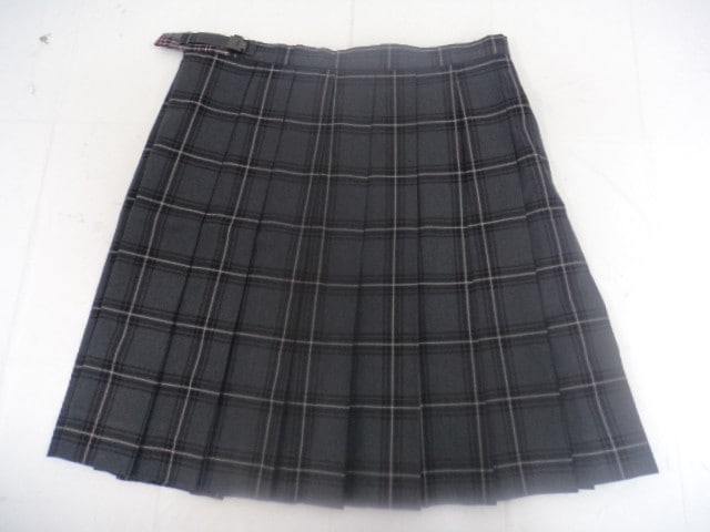 奈良朱雀高校の制服 1680122043-1680122313.JPG
