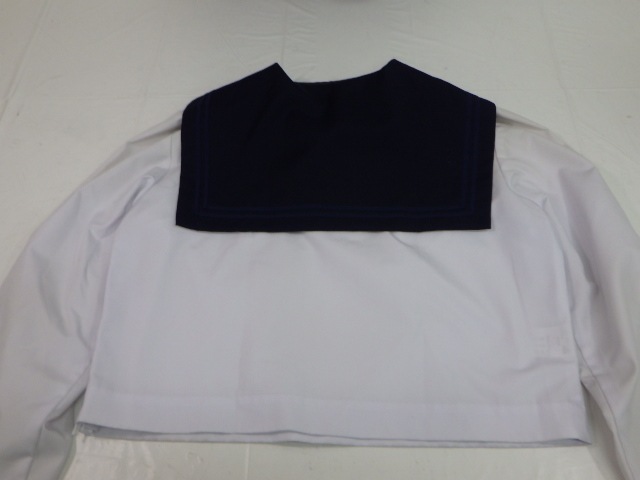 真栄高校学生服です shineis.gif
