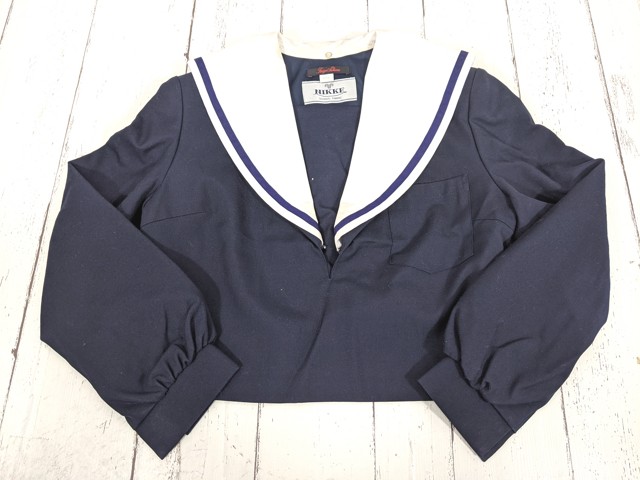 Z08 岐阜県 本荘中学校 冬服・中間服・夏服セーラー服+冬服スカート+ループタイ/yt4310【12CKE】