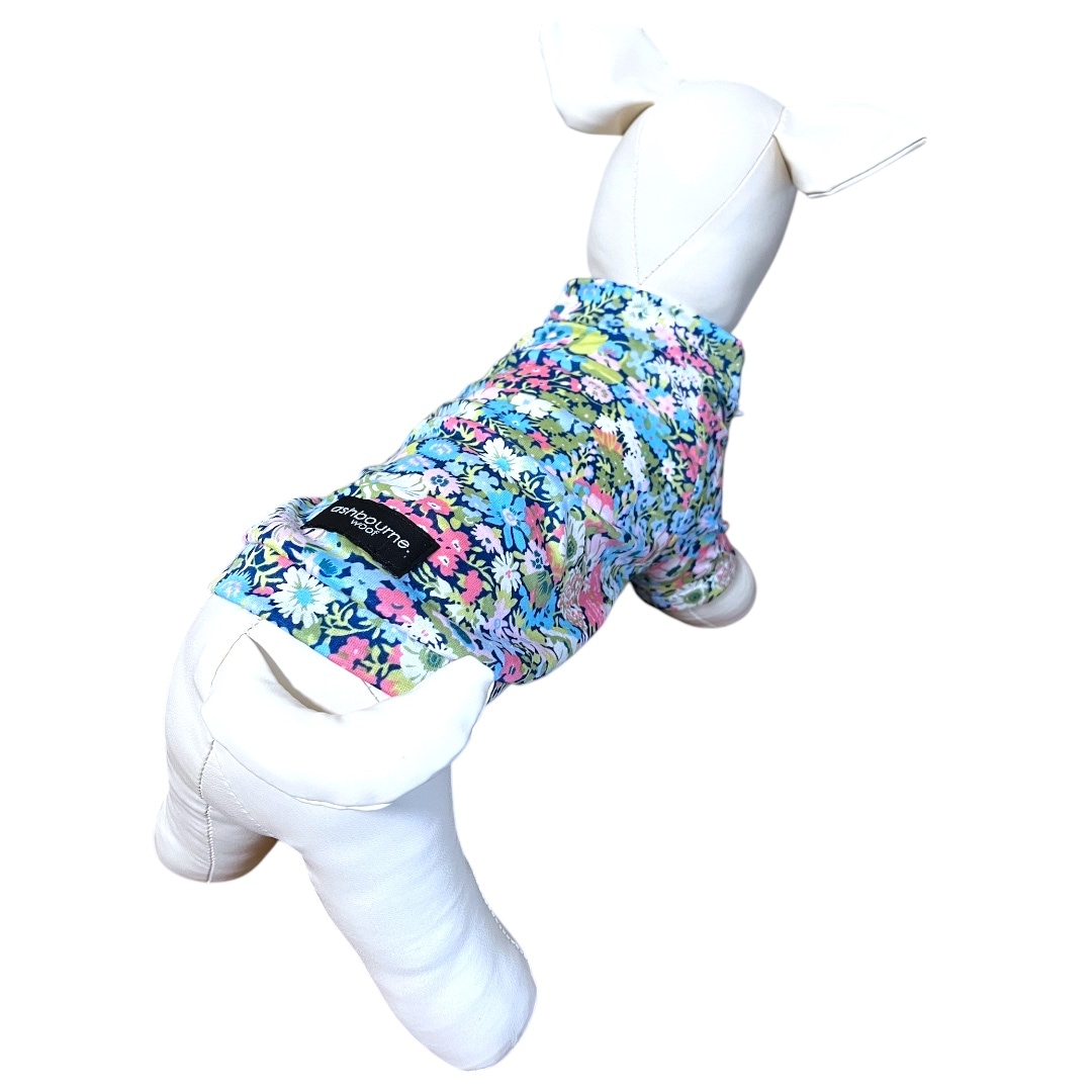 リバティ  犬服 犬服 受注制作のスモッキング刺繍のリバティプリントドレス