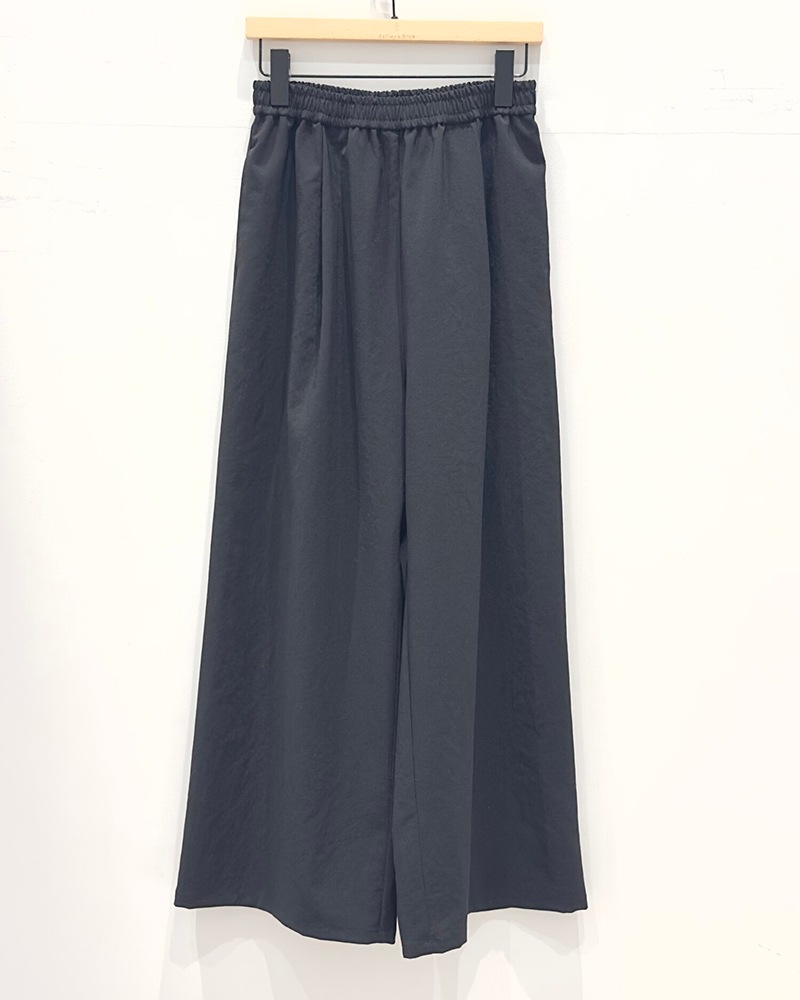 å W/PANTS