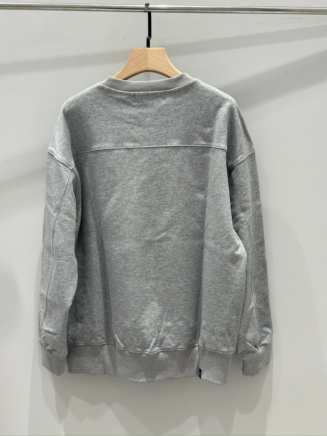 [AGNOST] å L/PULLOVER