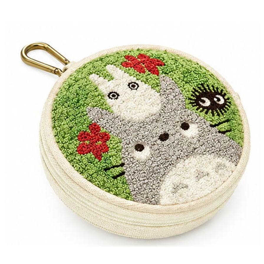 ポーチ ジブリ となりのトトロ 円型ポーチ サガラ刺繍 葉っぱリース 丸眞 1165057800 コスメポーチ 小物入れ カラビナ付 丸型 キャラクター