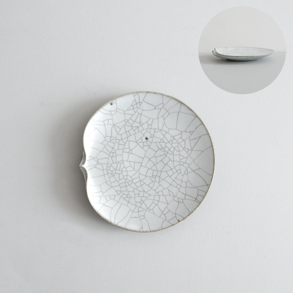 髙田志保　炭入り片口５寸皿　Φ15cm