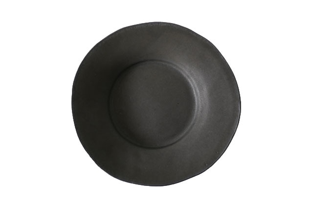 馬場勝文　黒釉リム広8寸皿　Φ23ｃｍ