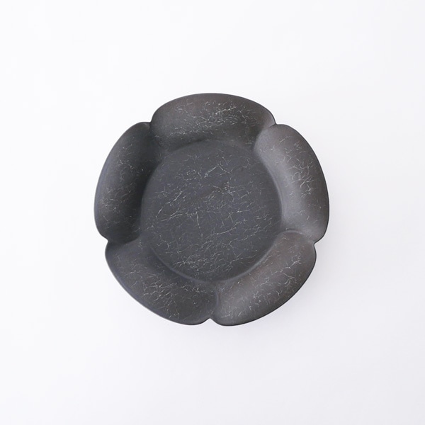 瀬川辰馬　 黒土象嵌 輪花鉢 Φ24ｃｍ
