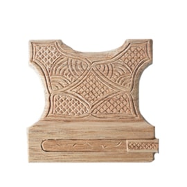 高野繁廣　ヌイトサイェㇷ゚（針入れ付き糸巻き）　model：B