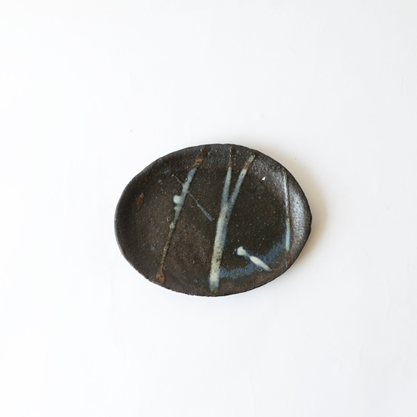 清水しおり　楕円小皿　青化粧