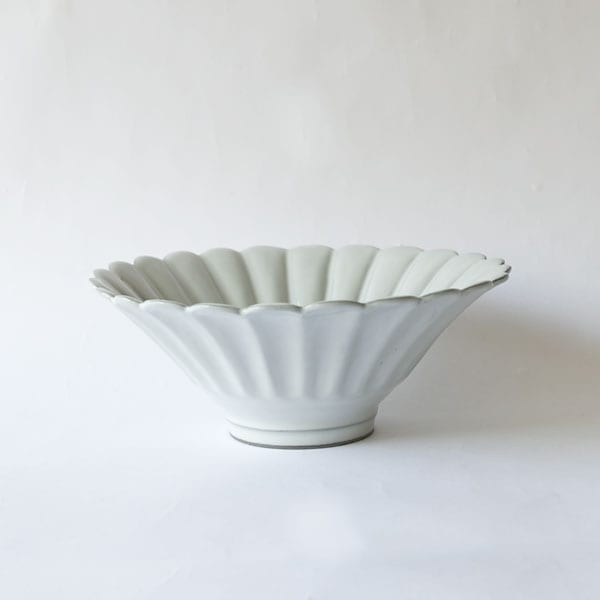 上國料正記　輪花大鉢　白　φ21ｃｍ