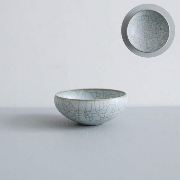 髙田志保　炭入り丸取り鉢　Φ12cm