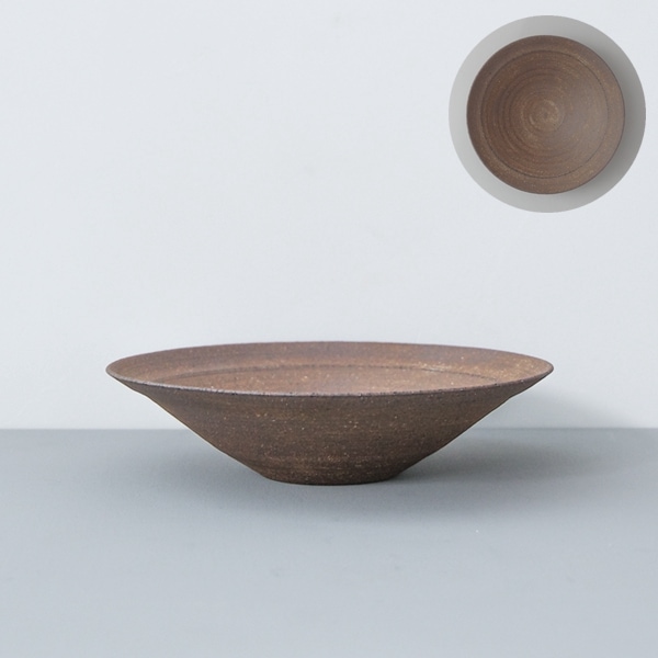 二階堂明弘　やきしめ皿　茶　Φ21ｃｍ　H5ｃｍ　
