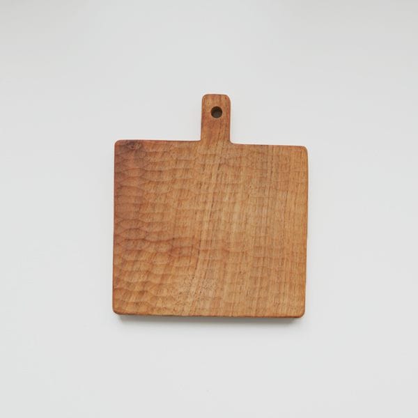 小沢賢一　カッティングボードミニ四角彫あり　model：KMS117　13×11.5（ｃｍ）