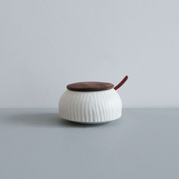 馬場勝文　白磁マット木の蓋のシュガーポット　台形　C　（匙付き）