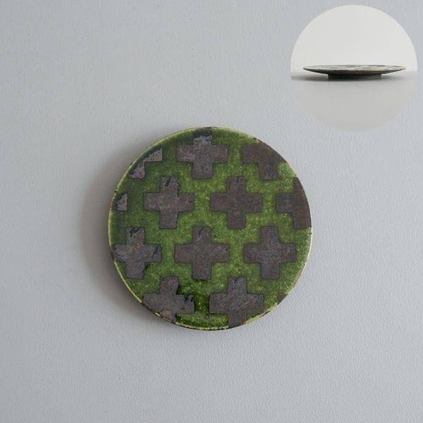 黒木泰等　織部十字文4.5 寸皿　φ14cm　H1.5cm　