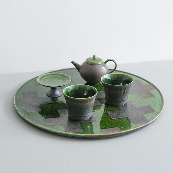 黒木泰等　織部十字文大皿　Model・B　φ40cm　H1.5cm　