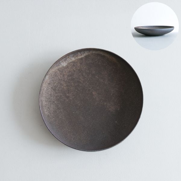 髙田志保　黒釉６寸浅鉢　φ18cm　H3.5cm 