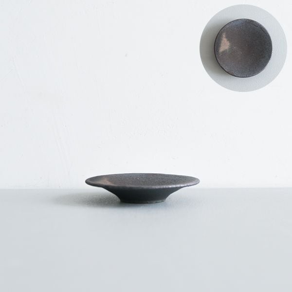 髙田志保　黒釉小皿　φ9cm　H2cm 
