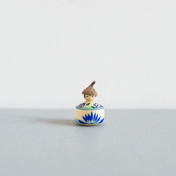 どんぐりこけし　花　Model・AG-G　身長2.5cm