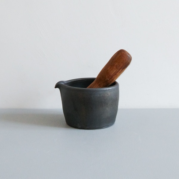 馬場勝文　黒釉片口すり鉢　中　H6.5ｃｍ