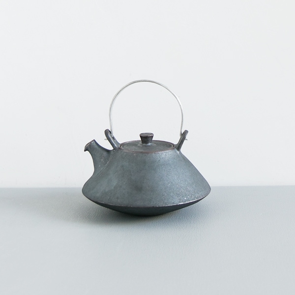 田中大喜　黒釉平土瓶