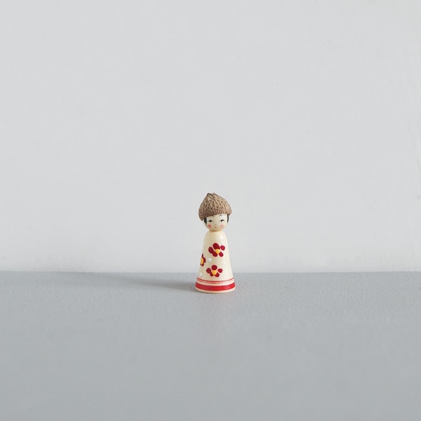 どんぐりこけし　花　No.HN-D　身長2.5ｃｍ