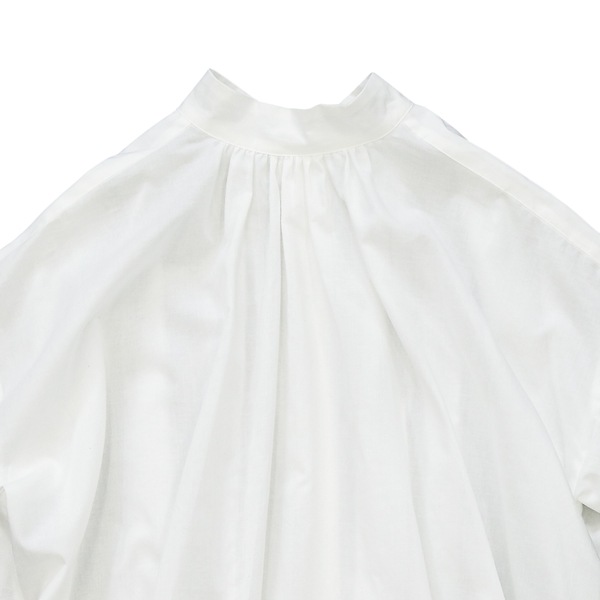 the last flower of the afternoon｜静寂の欠片　Half sleeve back-opened blouse［White（白）］
