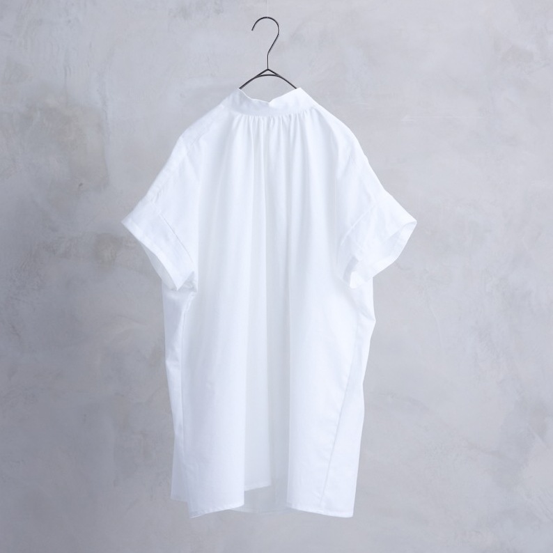 the last flower of the afternoon｜静寂の欠片　Half sleeve back-opened blouse［White（白）］