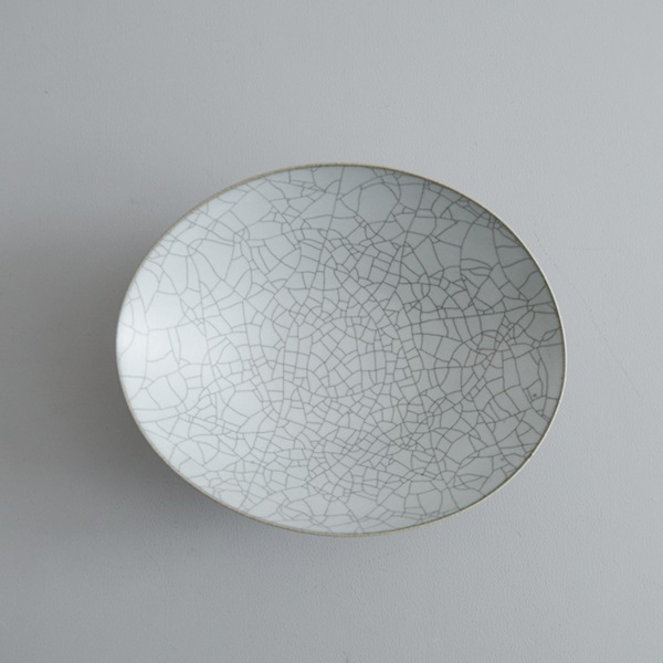 髙田志保　炭入り楕円サラダボール　21×26.5cm