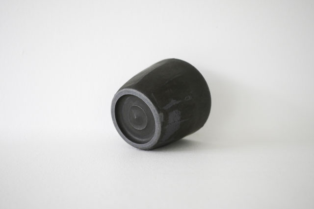 馬場勝文　黒釉面取カップ　低