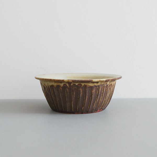 及川静香　削り耐火深鉢　Φ19.5ｃｍ