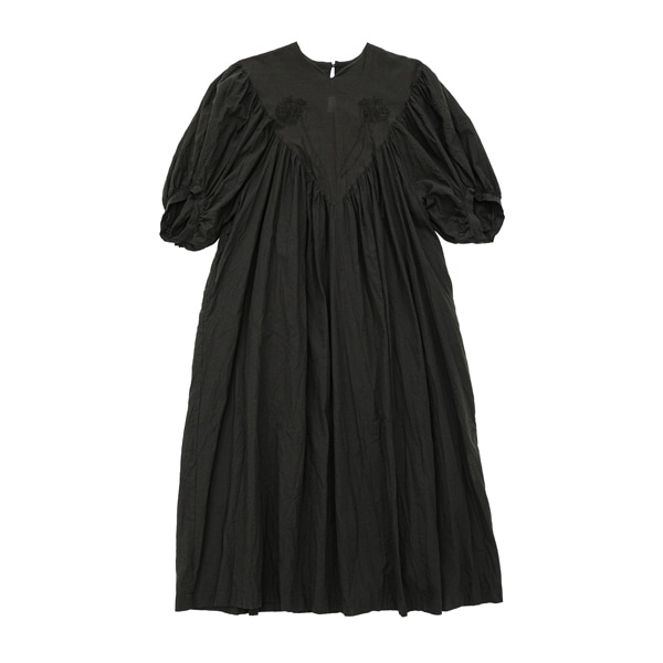 the last flower of the afternoon｜うすれかけた記憶　Embroidered yoke dress［Black（黒）］