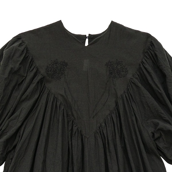 the last flower of the afternoon｜うすれかけた記憶　Embroidered yoke dress［Black（黒）］
